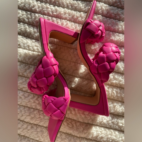 Shoes - NWOT Pink Braided Women's High Heel Sandals- Block Heel